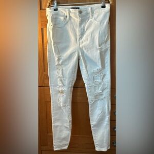 Abercrombie & Fitch white distressed denim pants. Simone high rise/super skinny